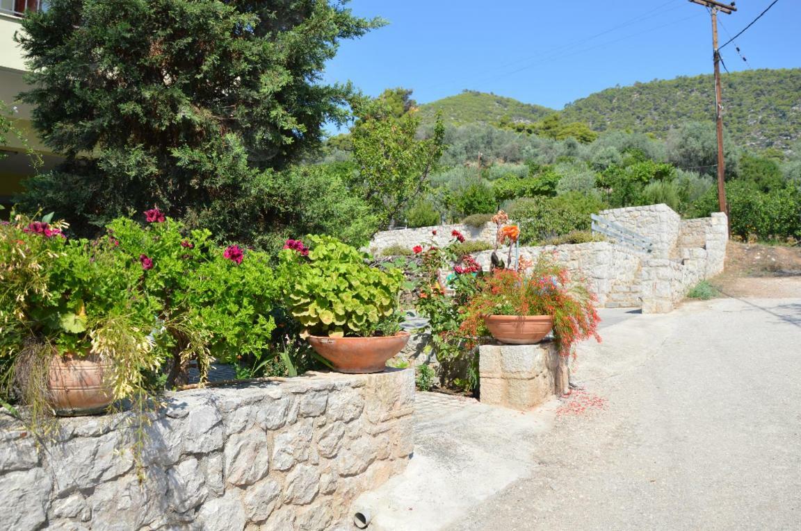 Spiti Portokali Apartment Epidaurus Exterior photo